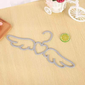 Set of Angel Wings Non-Slip Clothes Hanger Pink or White